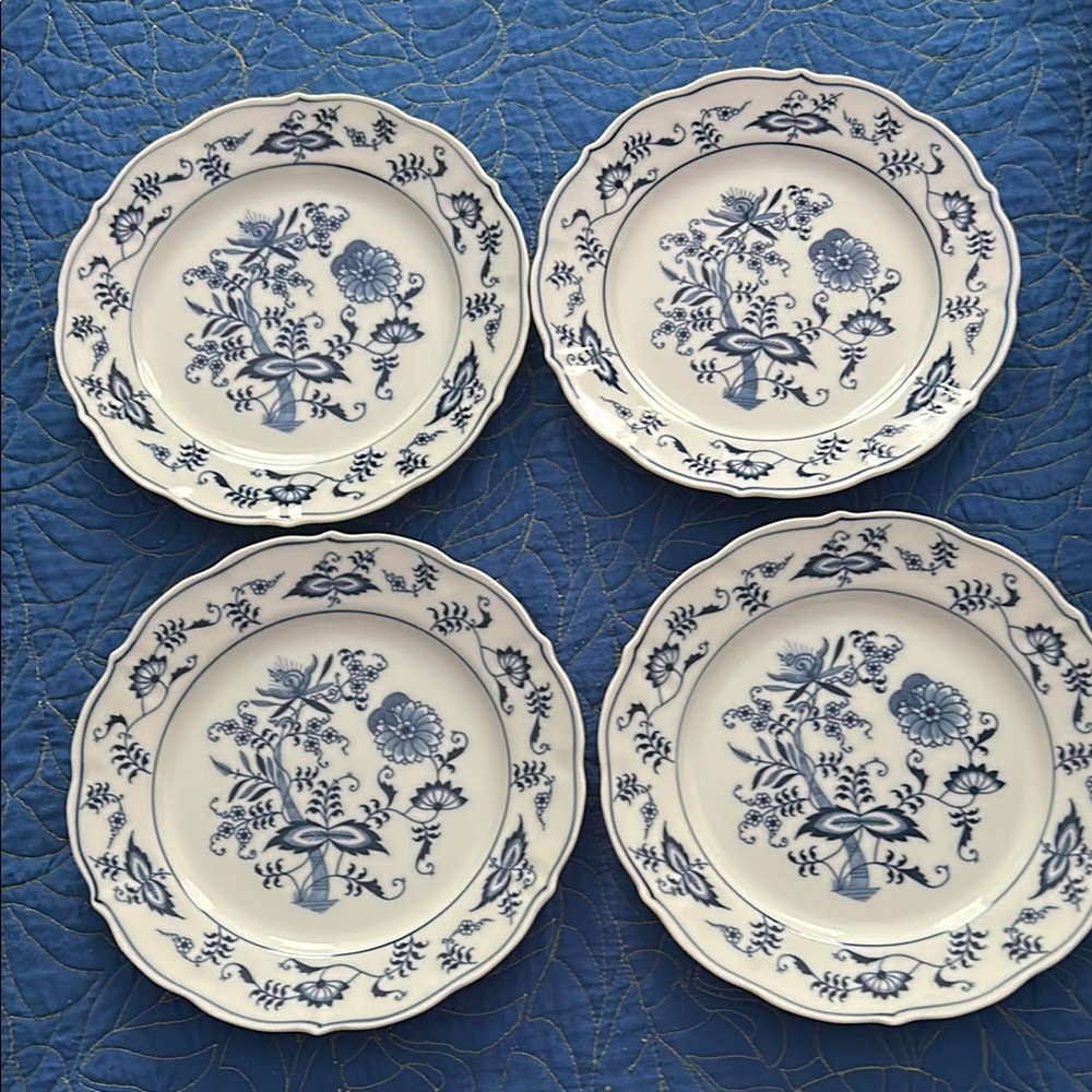 Blue Danube Blue Onion set of 4 salad plates